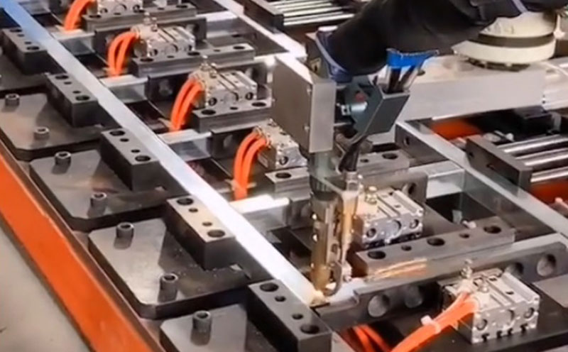 双工位框架激光机器人焊接